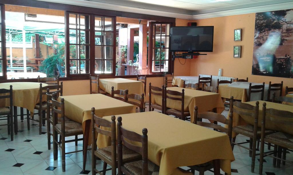 Apartamentos Eva Costa Brava Ngoại thất bức ảnh