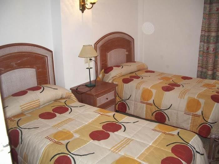 Apartamentos Eva Costa Brava Ngoại thất bức ảnh