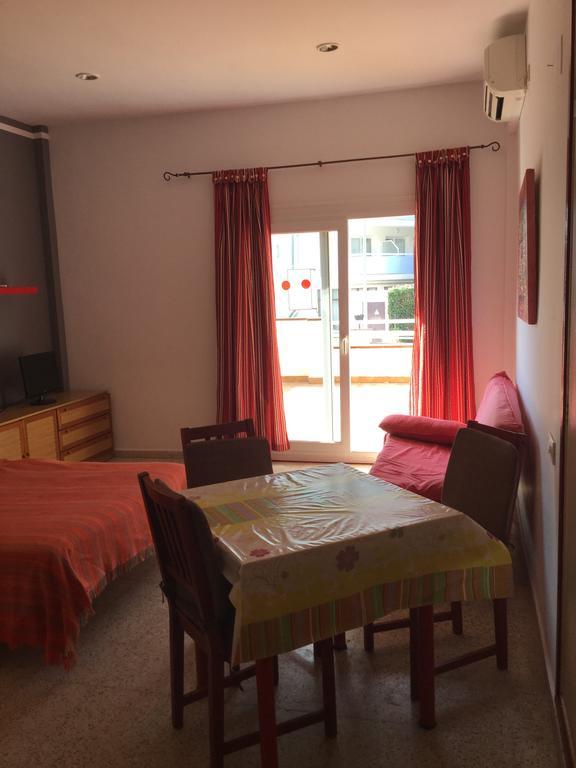 Apartamentos Eva Costa Brava Ngoại thất bức ảnh