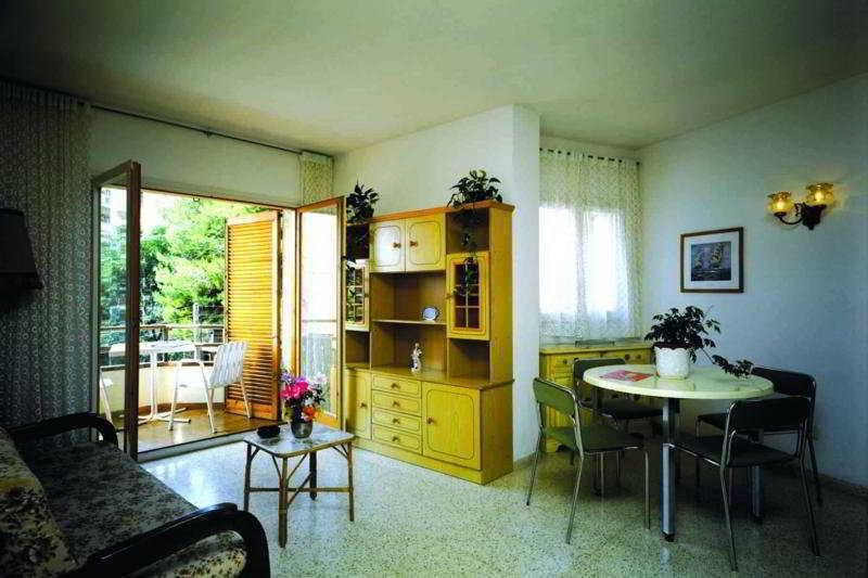 Apartamentos Eva Costa Brava Ngoại thất bức ảnh