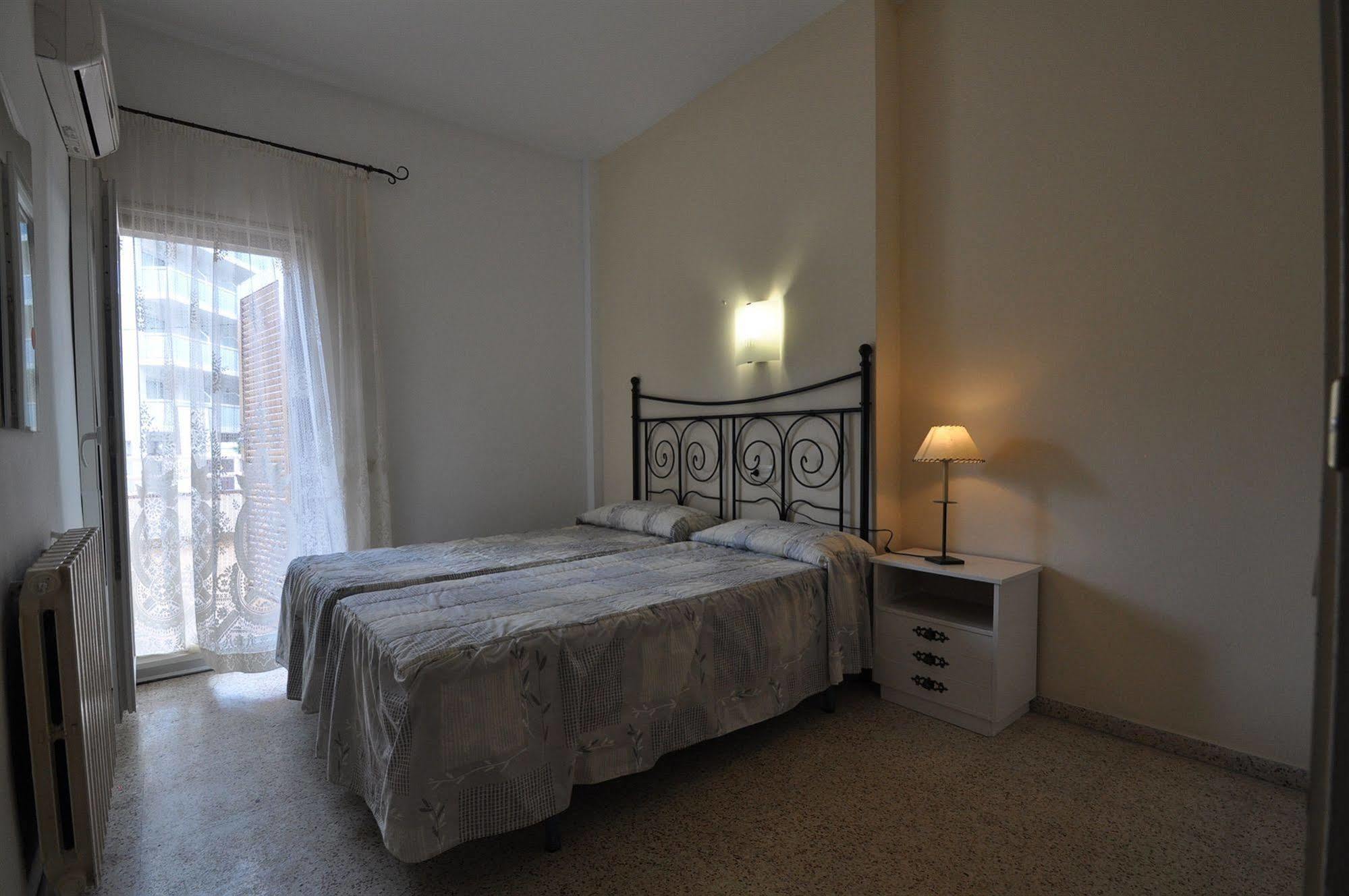 Apartamentos Eva Costa Brava Ngoại thất bức ảnh