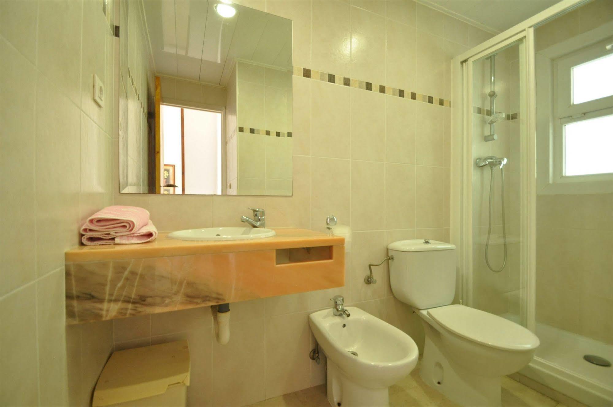 Apartamentos Eva Costa Brava Ngoại thất bức ảnh